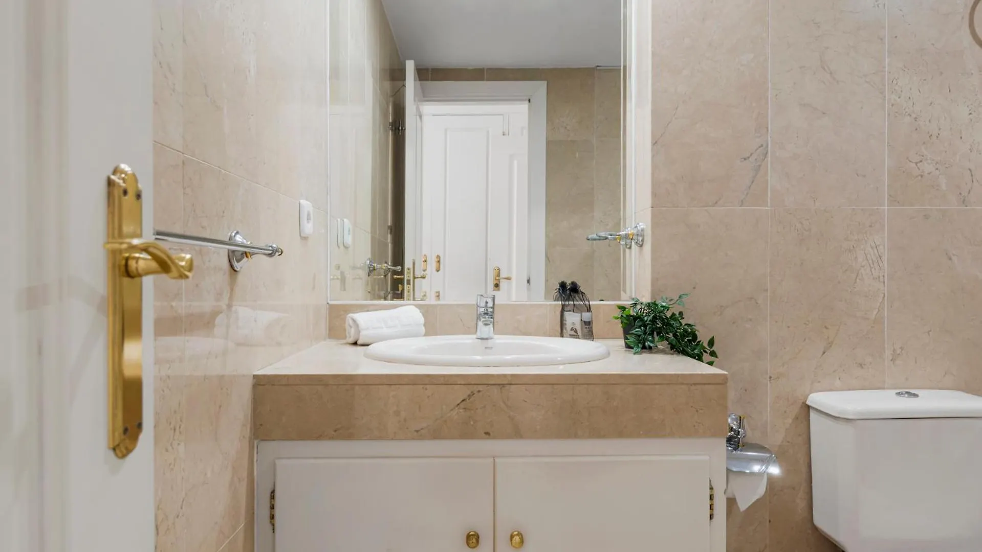 Best Location Duplex In Puerto Banus By Costarentals - Ref M40 马尔韦利亚 0*,  西班牙